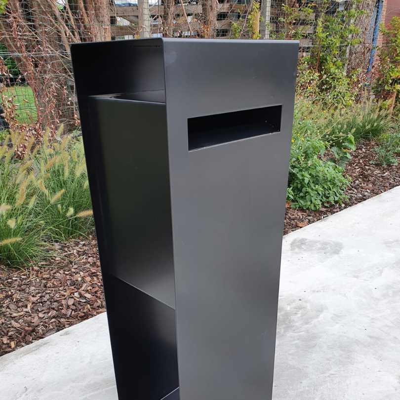 Standbriefkasten Miles Stahl farbig