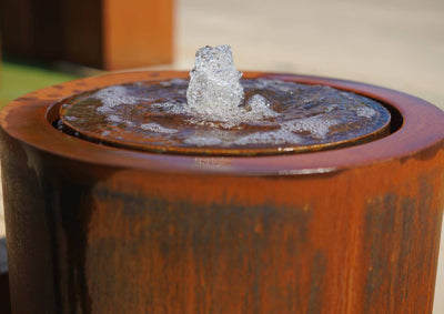 Gartenbrunnen, Wassertisch und Wasserbecken winterfest machen