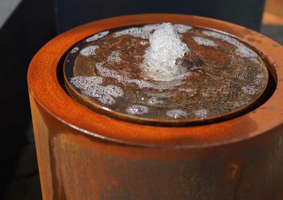 Wassertisch aus Cortenstahl