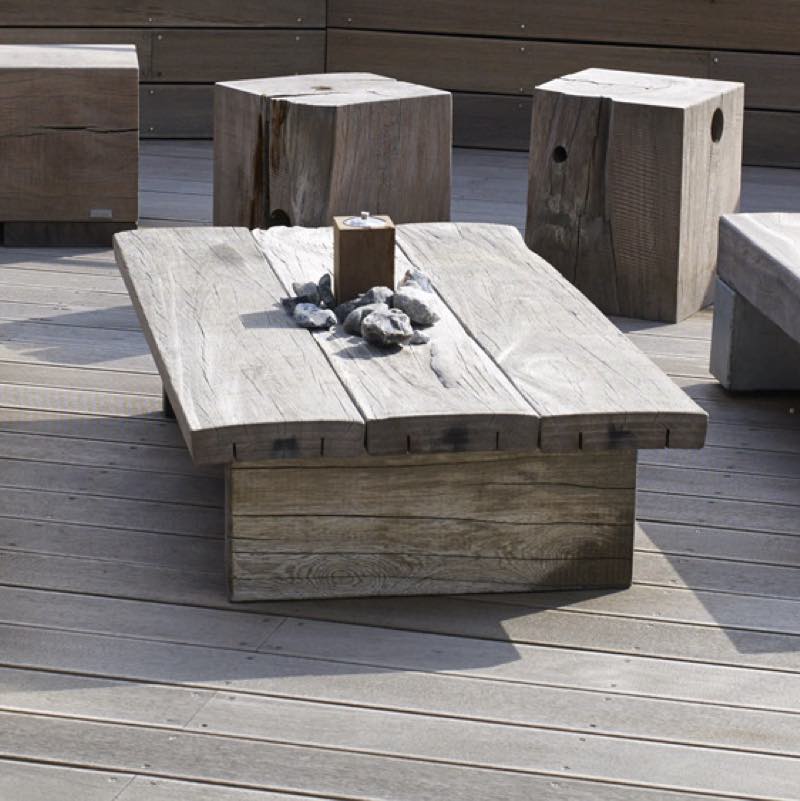 Loungetisch Thors Design "sanded" mit Tischfüßen aus Holz