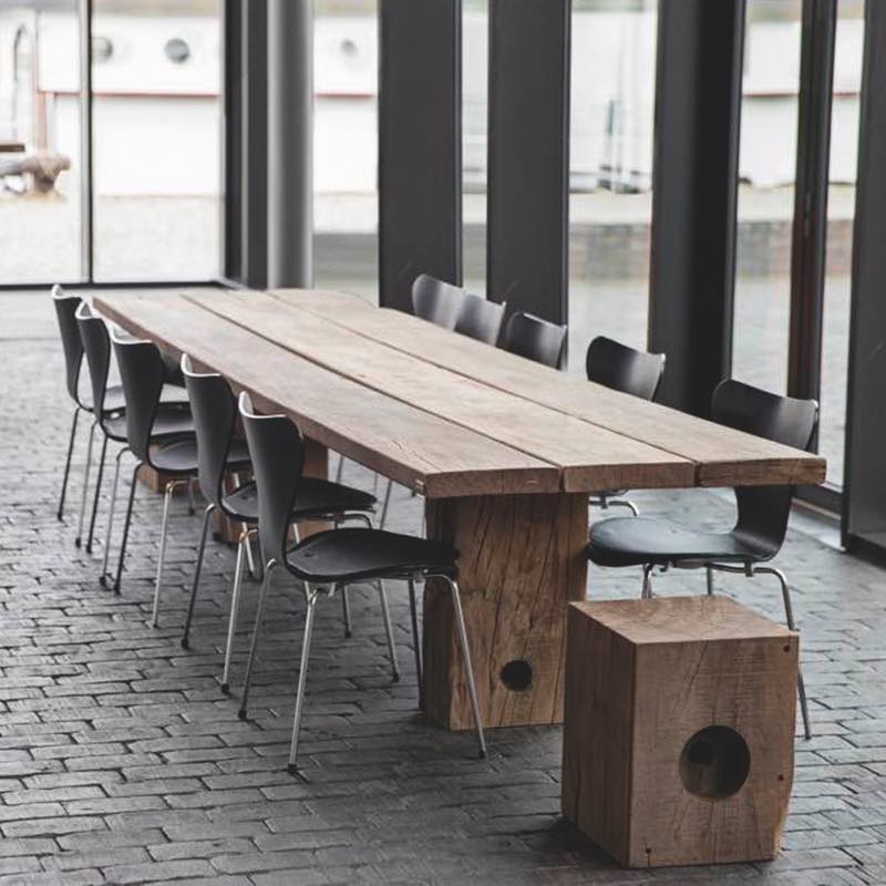 Tisch Gaia Thors Design "rustic" und "sanded"