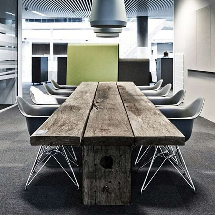 Tisch Gaia Thors Design "rustic" und "sanded"